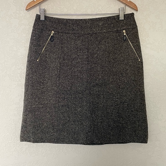 Ann Taylor Dresses & Skirts - Sz8:Ann Taylor Lined Tweed Mini Skirt with Front Zipper Pocket Detail